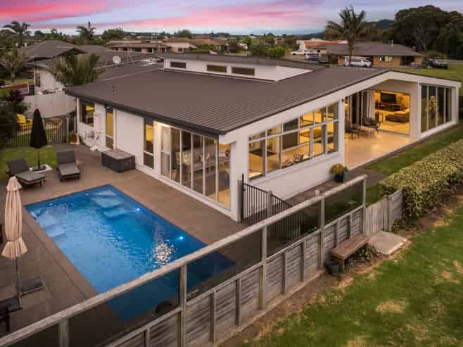 147 Koutunui Road, Athenree