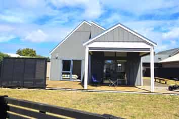  108 Totara Place, Matarangi