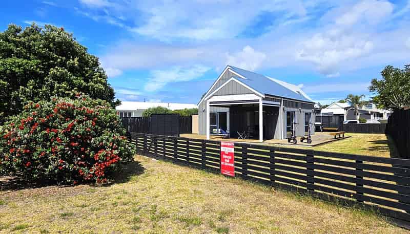  108 Totara Place, Matarangi