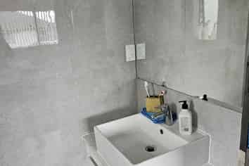 19 Ballyliffin Drive, Flat Bush