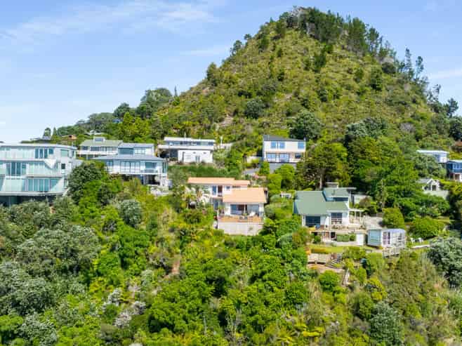 15 Pacific Drive, Tairua