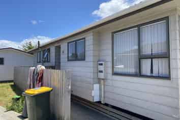 8A Quintal Place, Papatoetoe