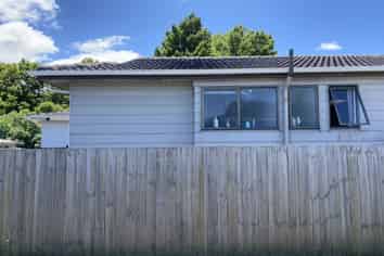 8A Quintal Place, Papatoetoe