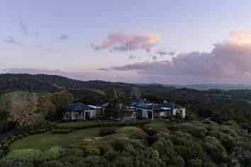 30 Rataroa Road, Miranda