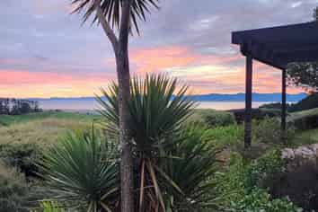 30 Rataroa Road, Miranda