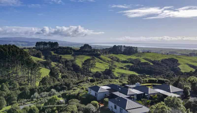 30 Rataroa Road, Miranda