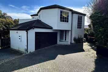 2a/13 Bucklands Beach Road, Bucklands Beach