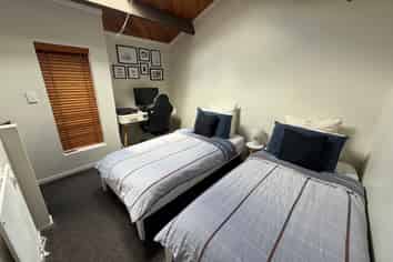 2/220 Thorndon Quay, Pipitea