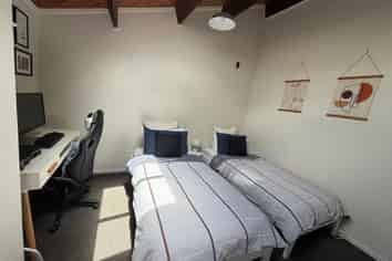 2/220 Thorndon Quay, Pipitea