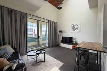 2/220 Thorndon Quay, Pipitea