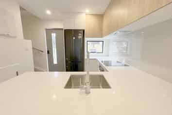 327 Glengarry Road, Glen Eden