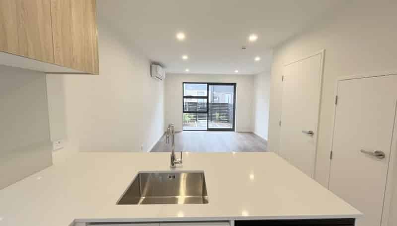 327 Glengarry Road, Glen Eden