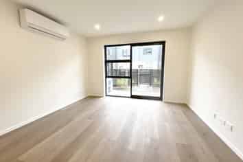 327 Glengarry Road, Glen Eden