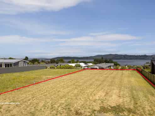 24 Kurapoto Lane, Rainbow Point