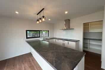 18 Lorenzos Lane, Halswell