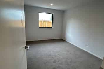 18 Lorenzos Lane, Halswell