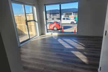 24A Stackwood Avenue, Woodend