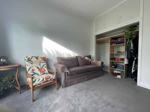 25 Luxford Street, Berhampore