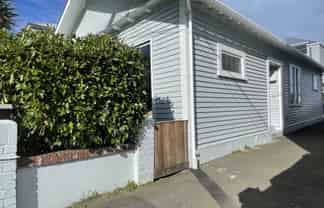 25 Luxford Street, Berhampore