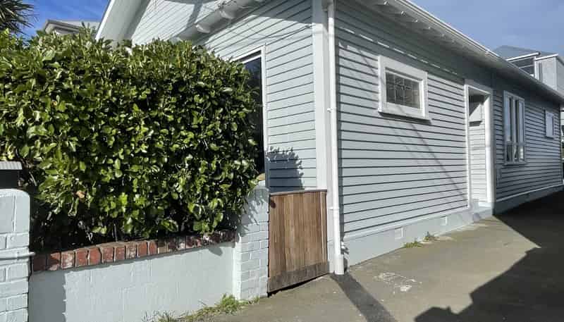 25 Luxford Street, Berhampore