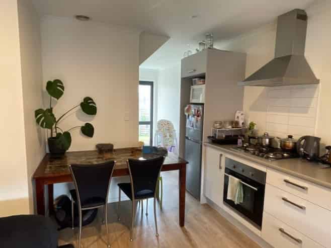 1/96 Knighton Road, Hillcrest