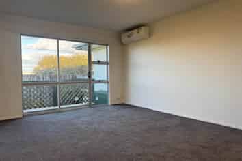 2/370 Triangle Road, Henderson