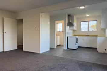 2/370 Triangle Road, Henderson