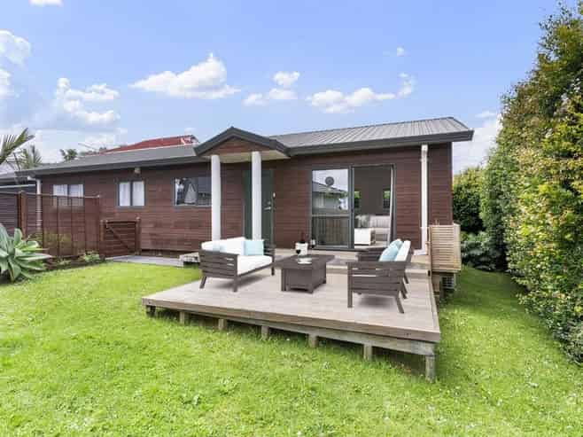 330B East Coast Road, Forrest Hill