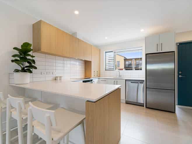 45 Glidepath Road, Hobsonville