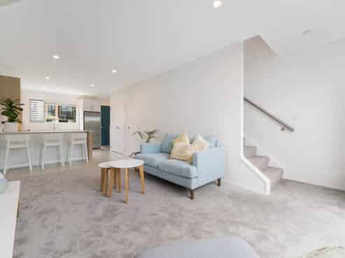 45 Glidepath Road, Hobsonville