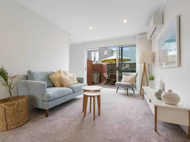 45 Glidepath Road, Hobsonville