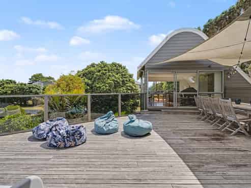 221 Tangiora Avenue, Whangapoua