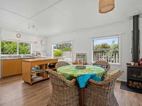 221 Tangiora Avenue, Whangapoua