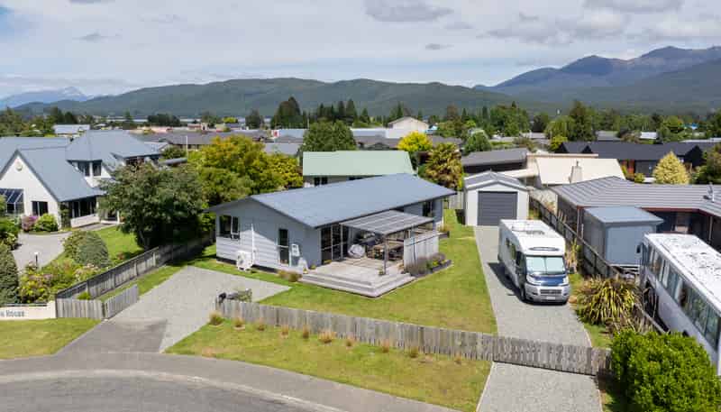 6 Melland Place, Te Anau