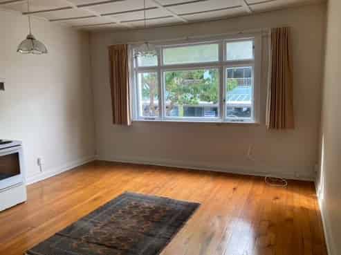 469F Lake Road, Takapuna