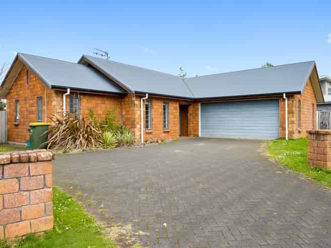 110 Rototuna Road, Rototuna