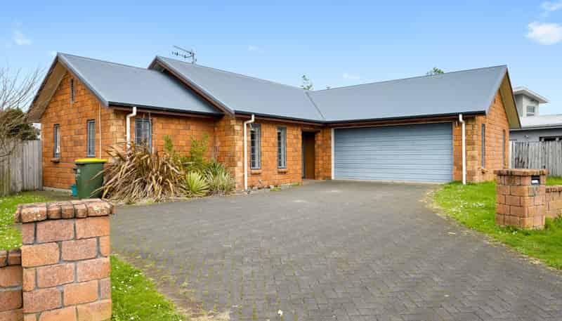 110 Rototuna Road, Rototuna