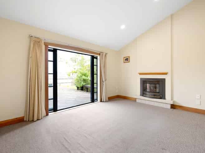 110 Rototuna Road, Rototuna