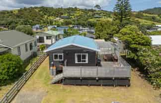 235 Tangiora Avenue, Whangapoua
