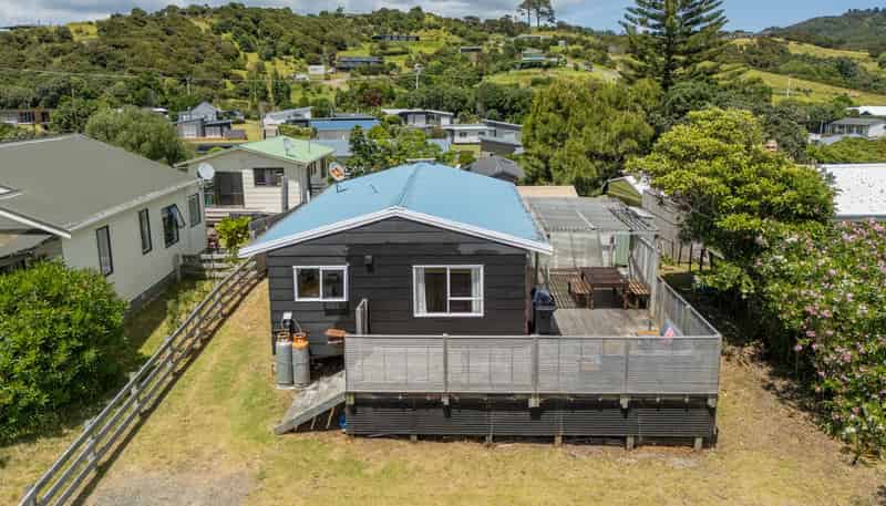 235 Tangiora Avenue, Whangapoua
