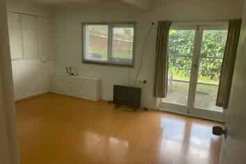 1/23 Woodcote Drive, Glenfield