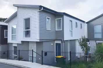 37A/90 Makamaka Lane, Albany