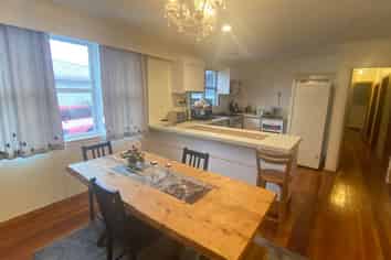 211 Omata Road, Spotswood