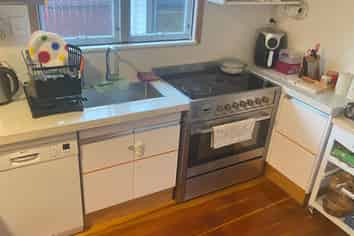 211 Omata Road, Spotswood