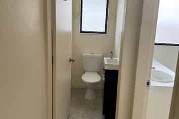 104 Cortina Avenue, Johnsonville