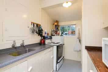 1/180 Queen Street, North Dunedin