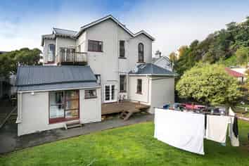 1/180 Queen Street, North Dunedin