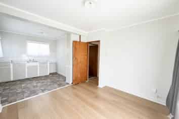 97 White Swan Road, Mount Roskill