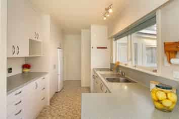 18 Raeben Avenue, Hillcrest