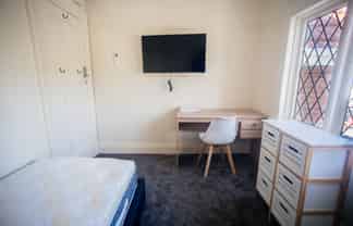 Room 1/35 Heroit Row, Dunedin Central